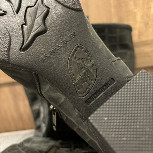 Born 7.5 croc embossed tall soft leather boots Black - Picture 14 of 14